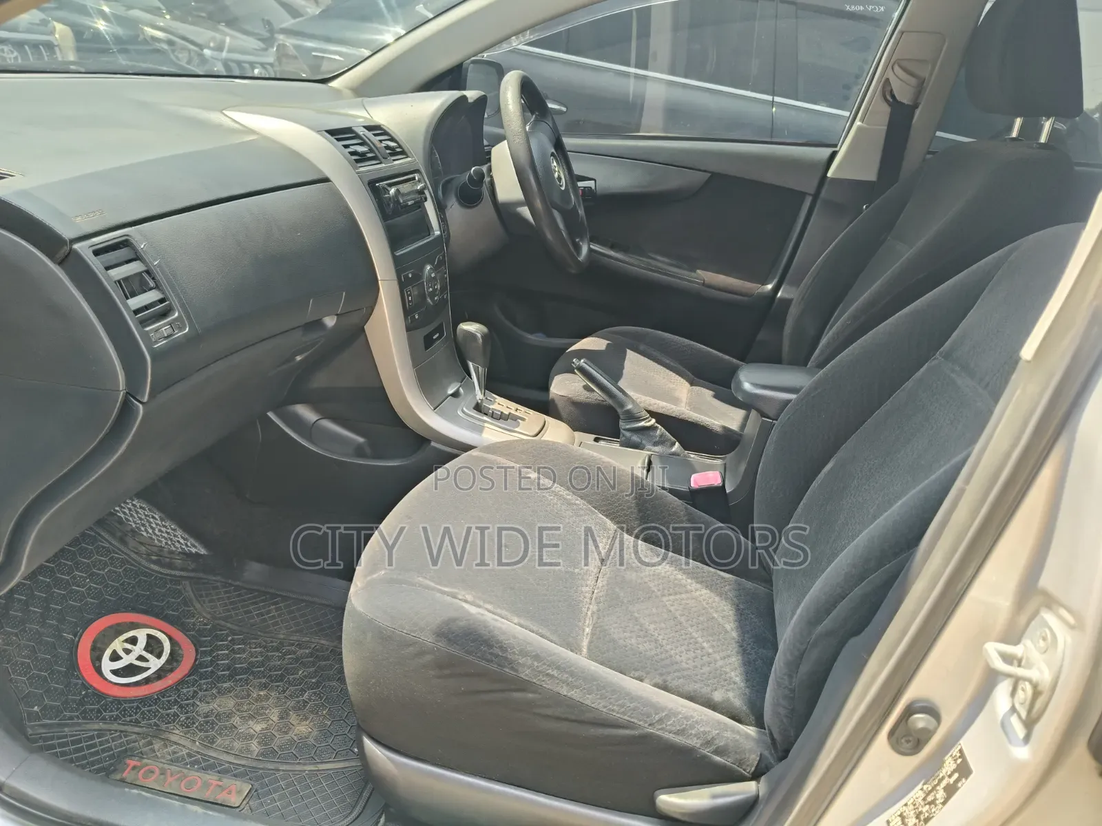Toyota Corolla Fielder 2012 Silver