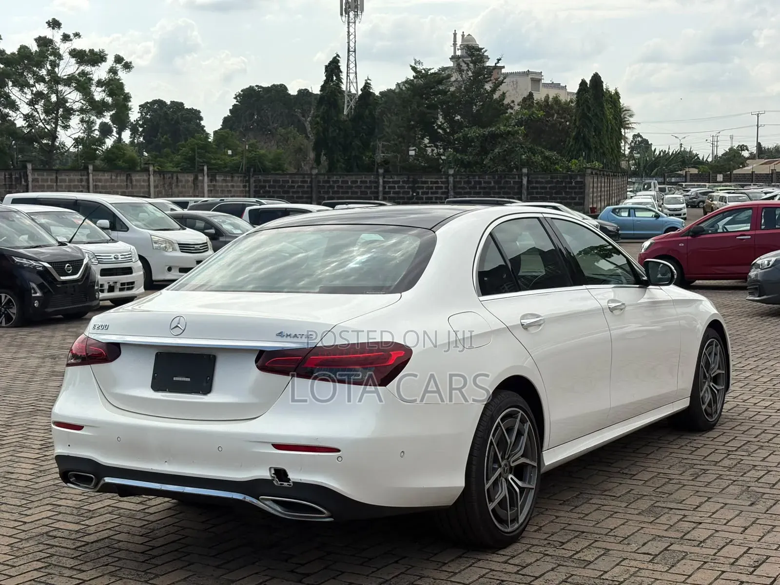 Mercedes-Benz E200 2021 White