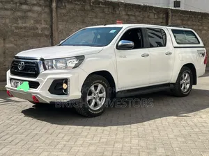 Toyota Hilux 2019 White