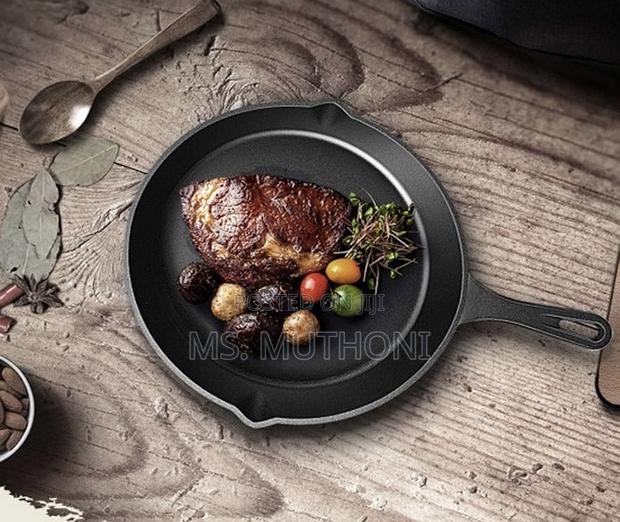 30 Cm Vintage Heavy Cast Iron