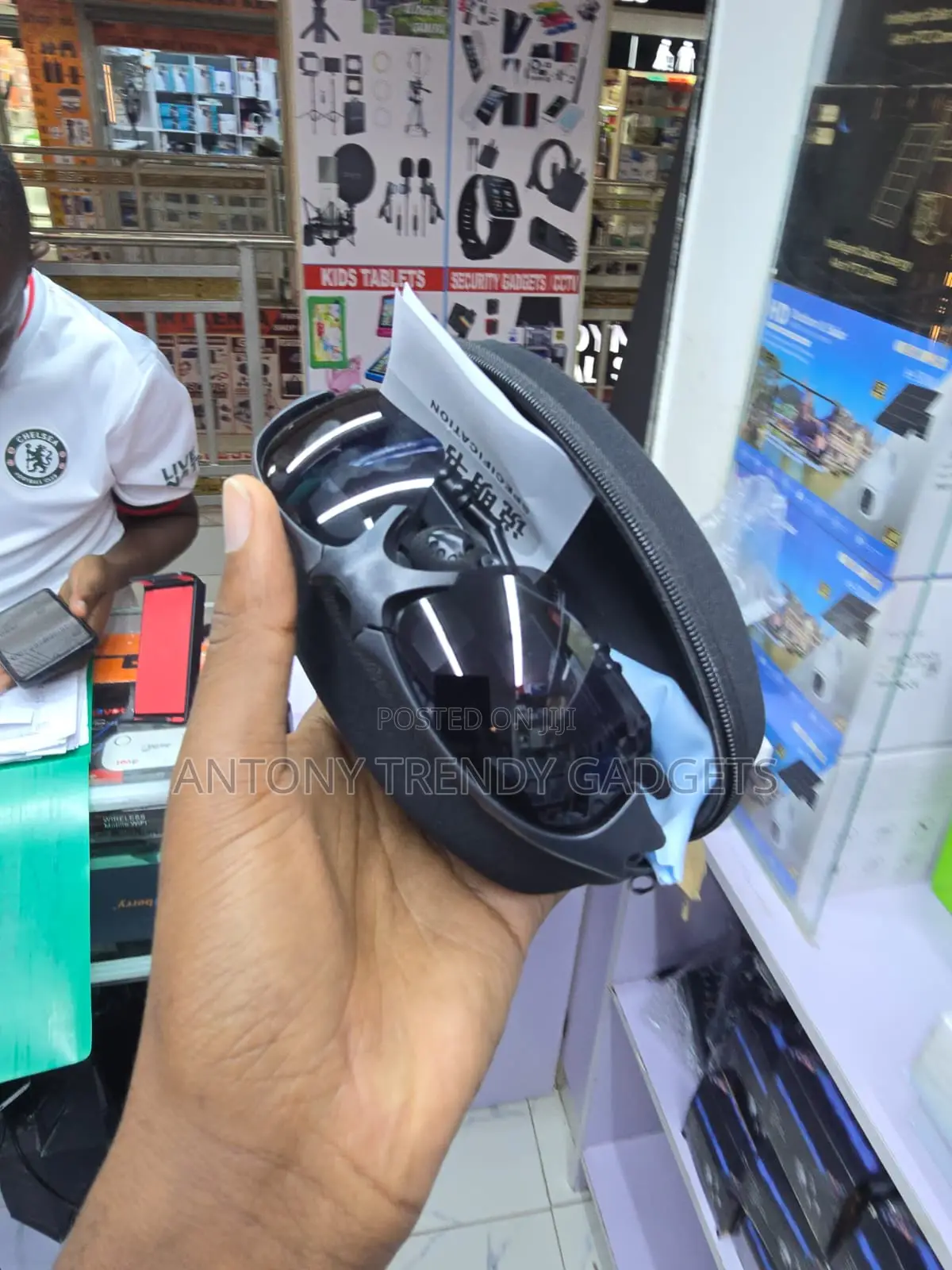 Smart Bluetooth Audio Sunglasses With Polarized UV Lenses
