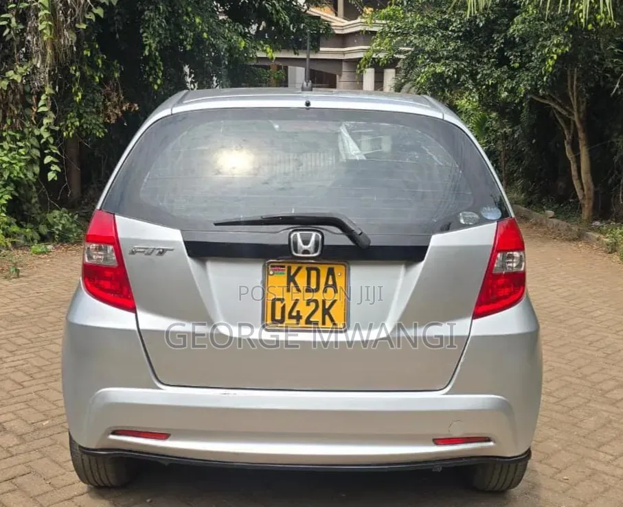 Honda Fit 2012 Silver