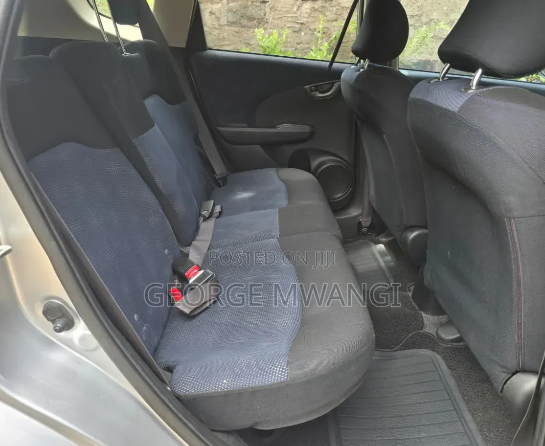 Honda Fit 2012 Silver