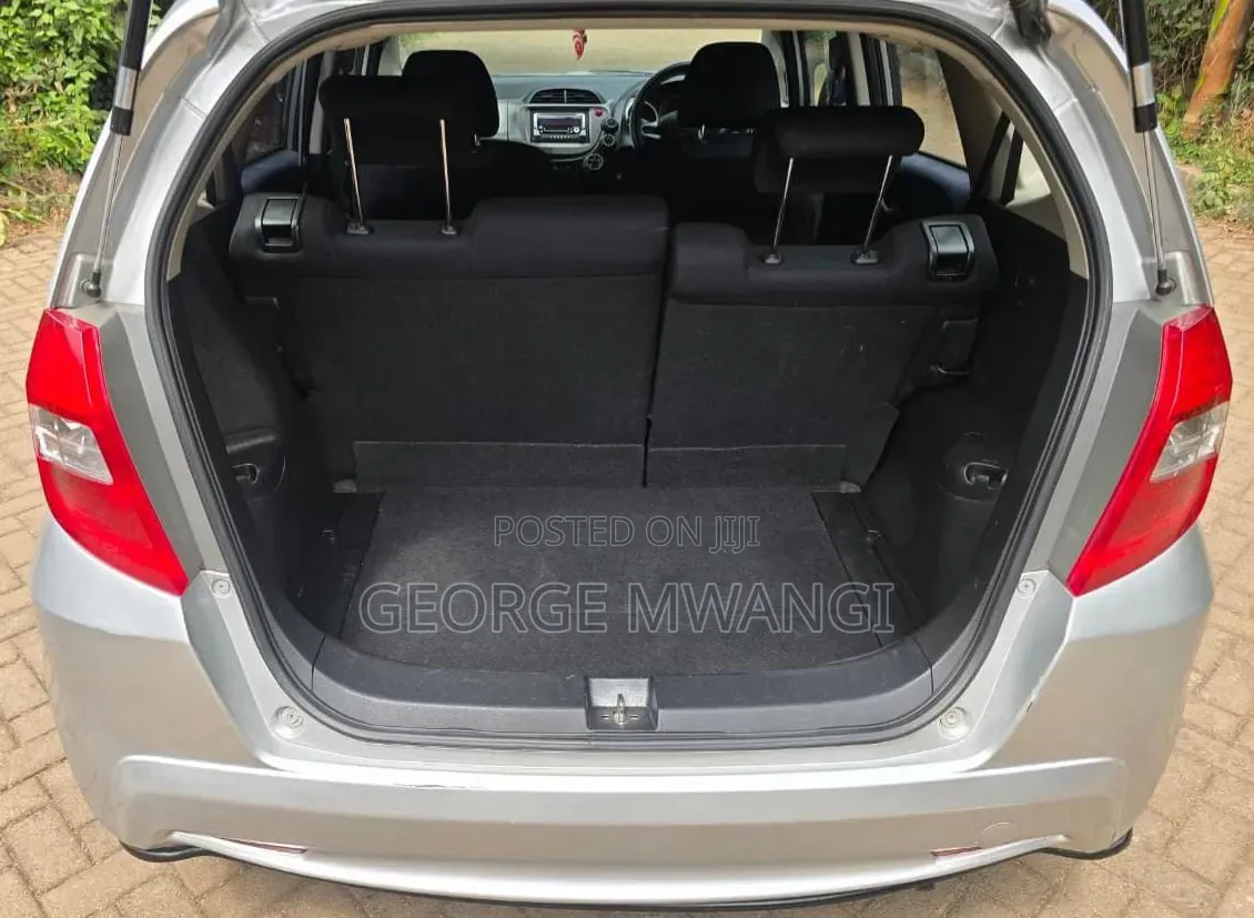 Honda Fit 2012 Silver