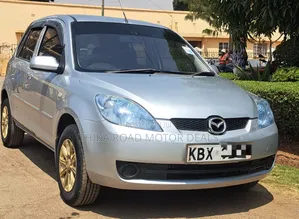 Mazda Demio 2006 Silver
