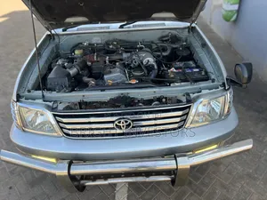 Toyota Land Cruiser Prado 2000 Silver