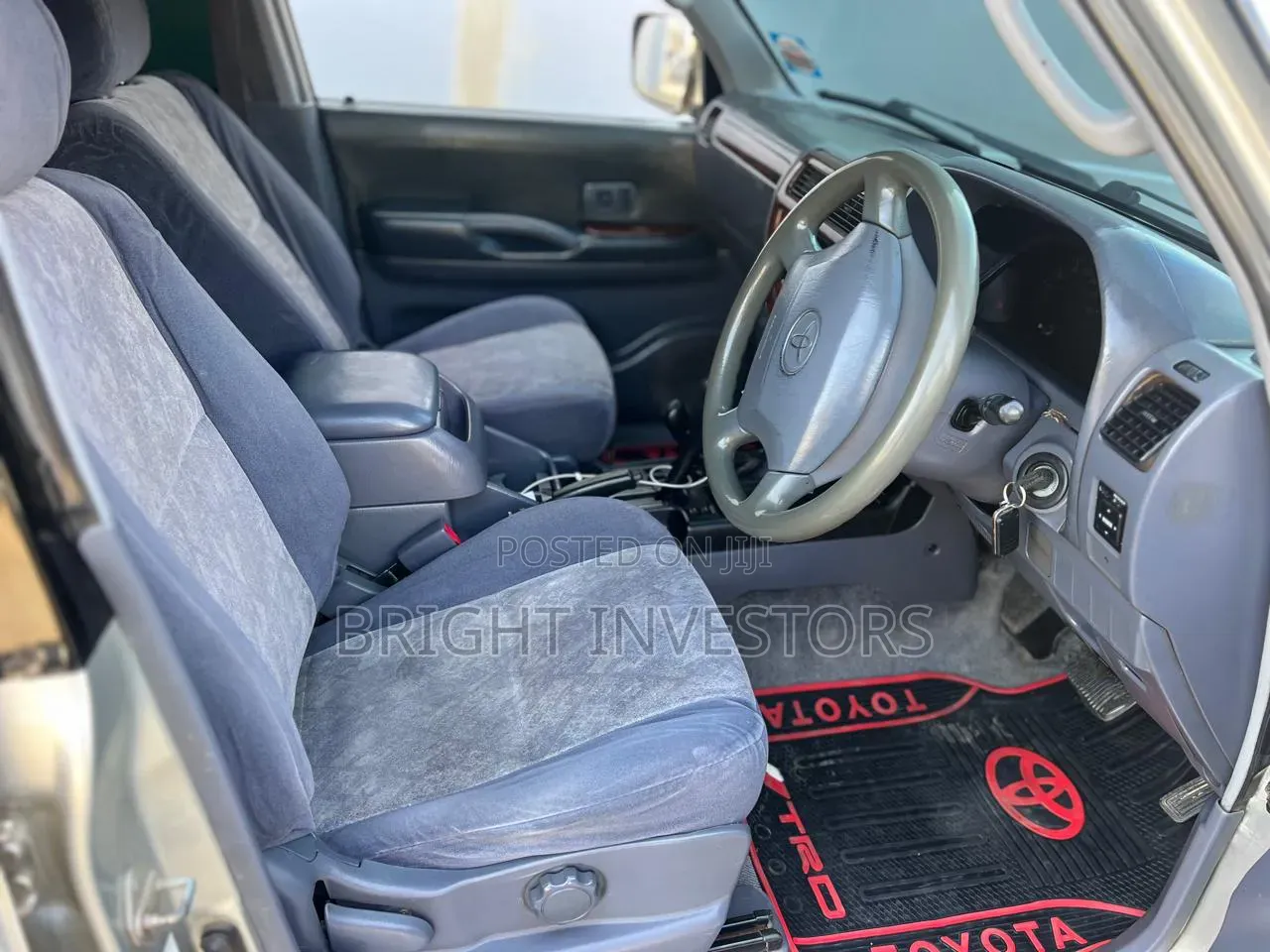 Toyota Land Cruiser Prado 2000 Silver