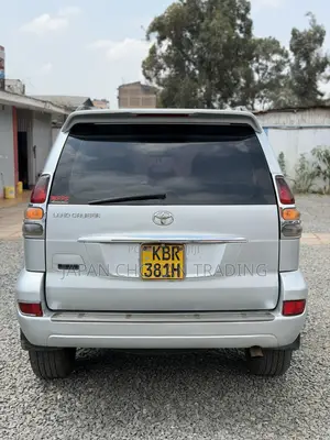 Toyota Land Cruiser Prado 3.0 D-4D 5dr 2005 Silver