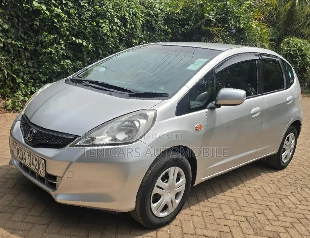 Honda Fit 2011 Silver