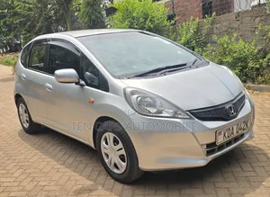 Honda Fit 2011 Silver