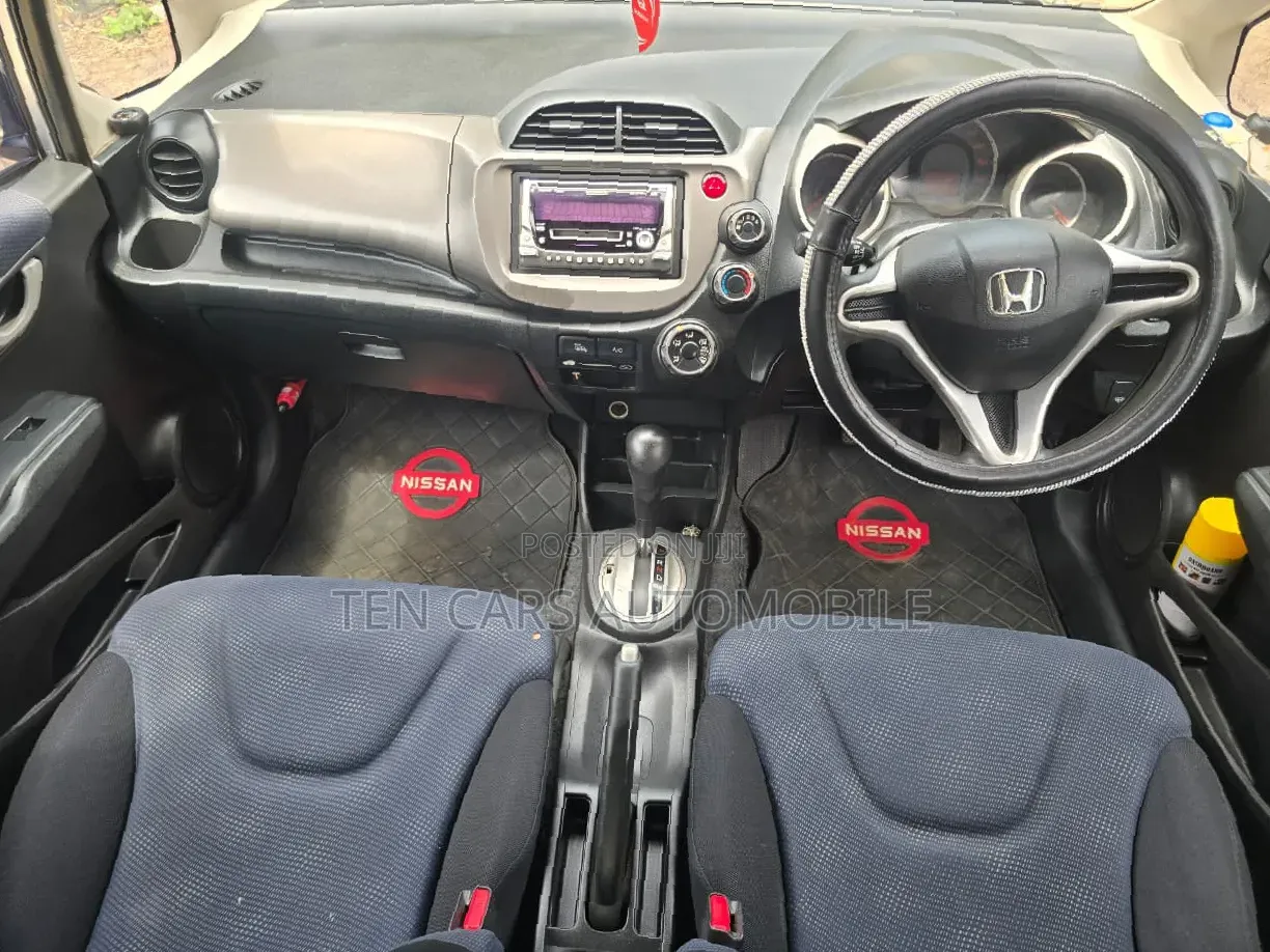 Honda Fit 2011 Silver