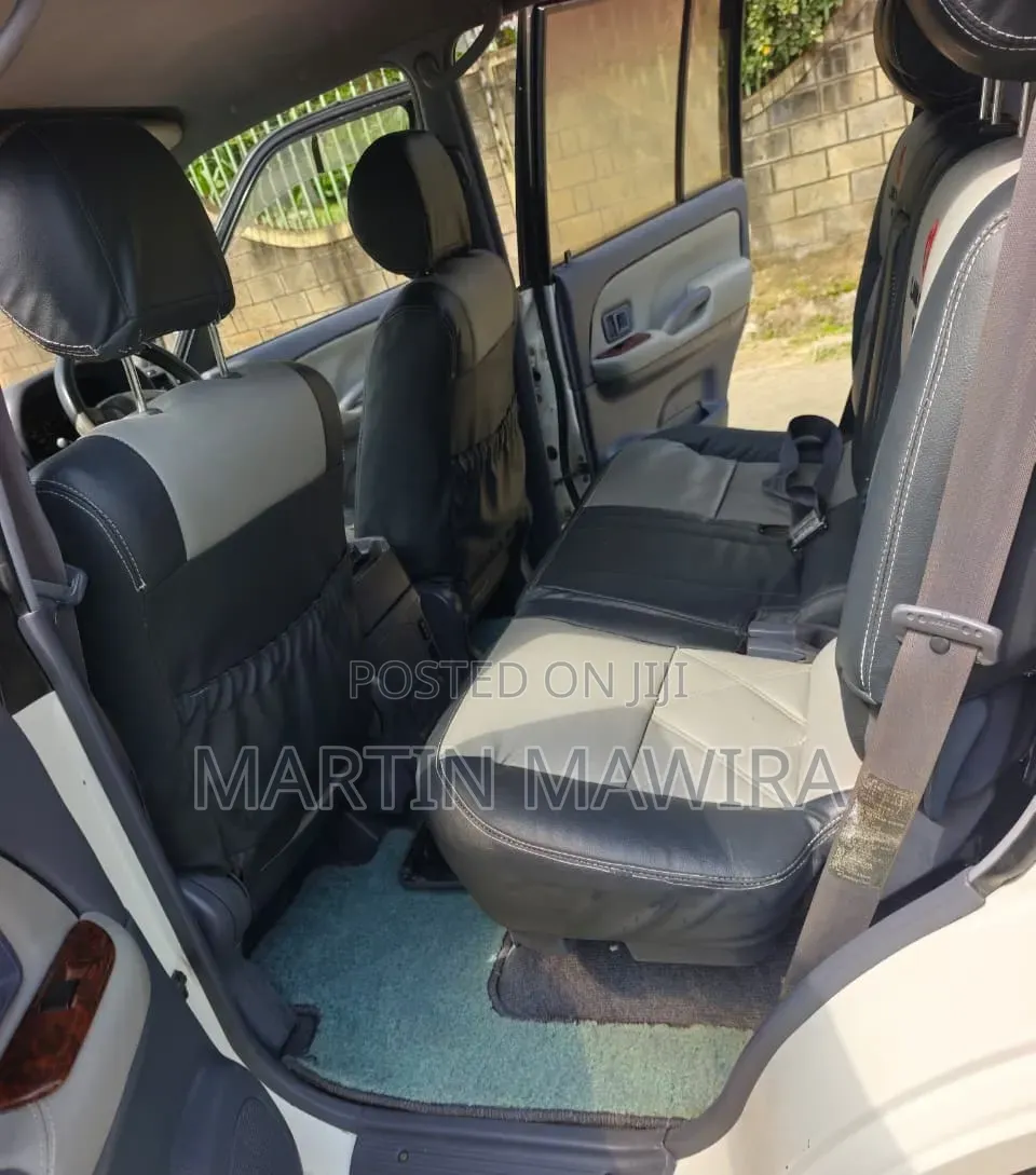Toyota Land Cruiser Prado 2000 Silver