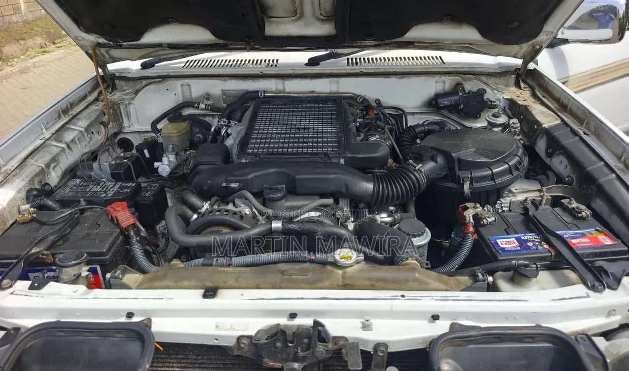 Toyota Land Cruiser Prado 2000 Silver