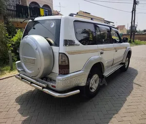 Toyota Land Cruiser Prado 2000 Silver