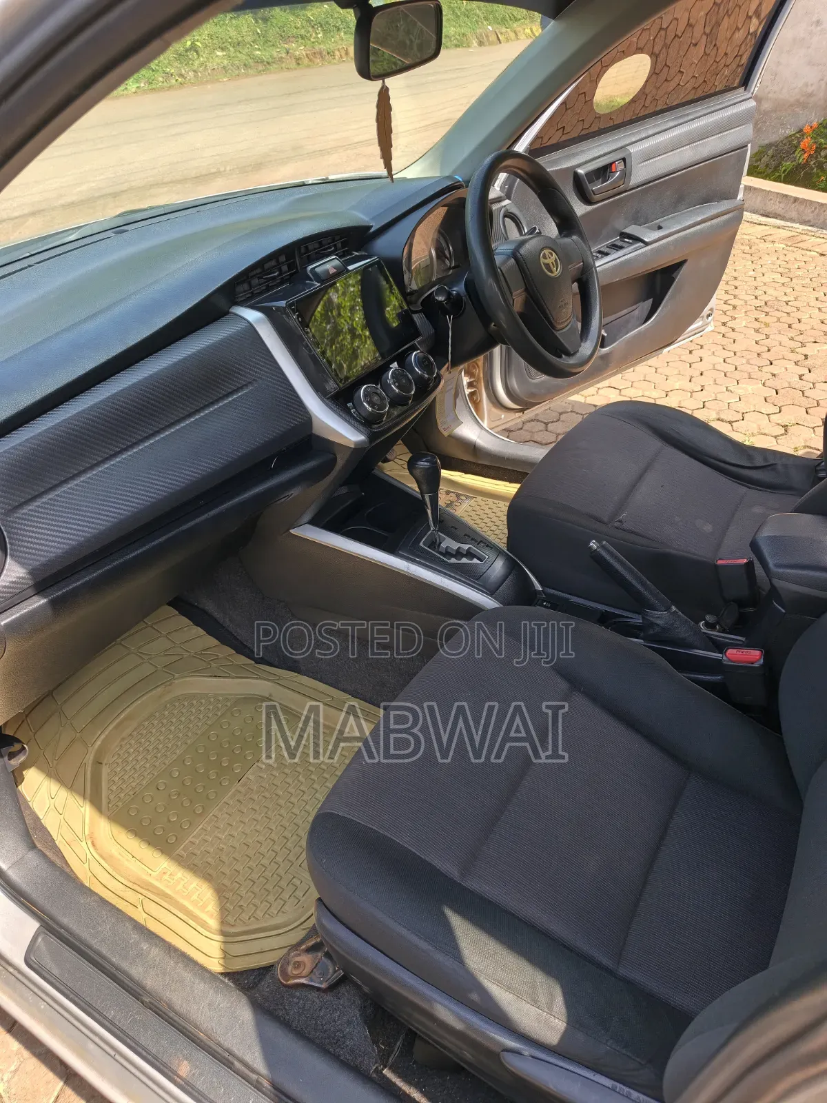 Toyota Corolla Fielder 2013 Silver