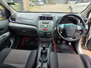 Toyota Avanza 2013 Silver