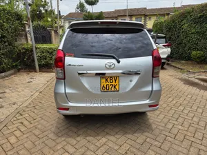 Toyota Avanza 2013 Silver