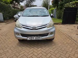 Toyota Avanza 2013 Silver