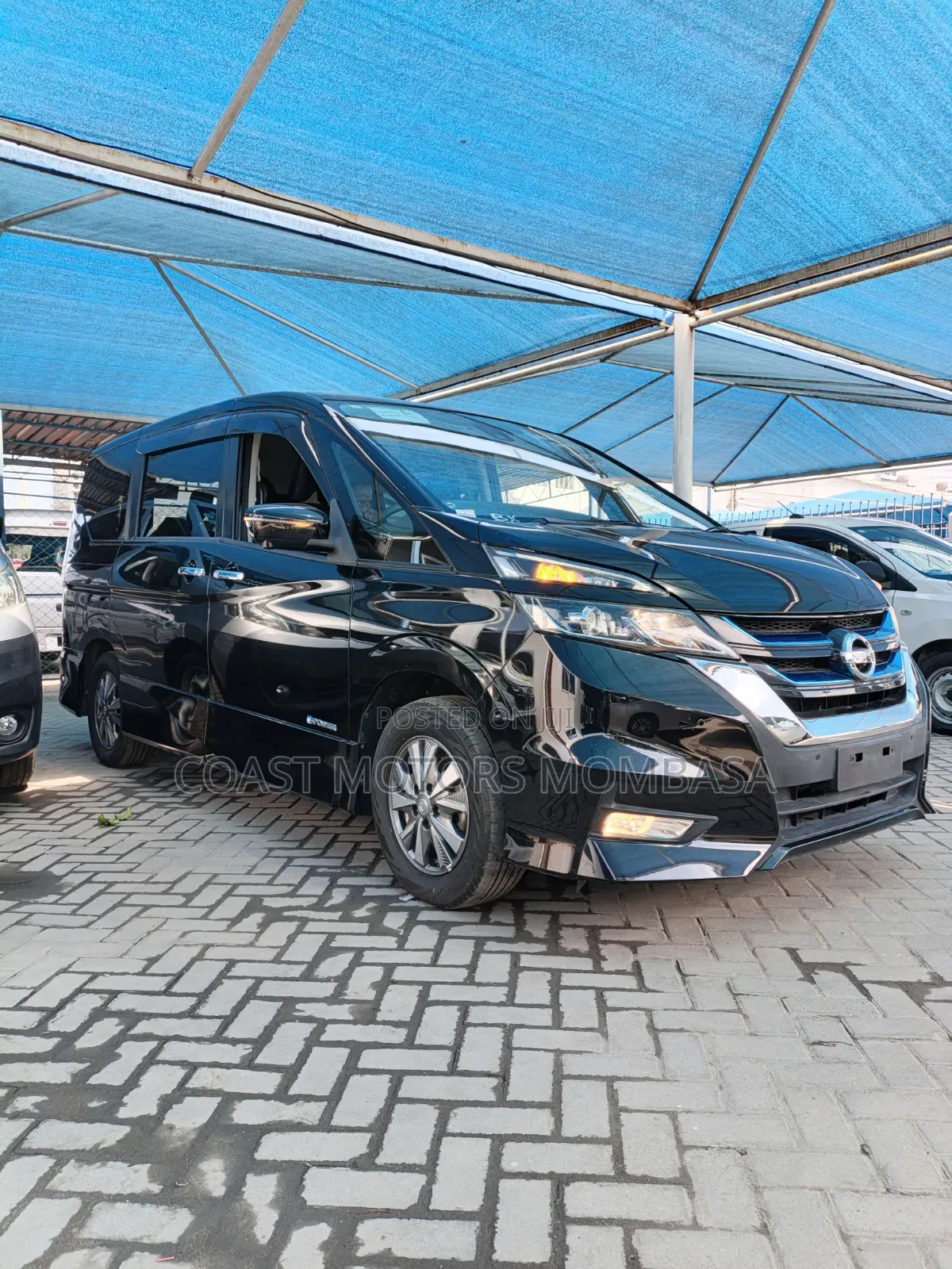 Nissan Serena 2019 Blue