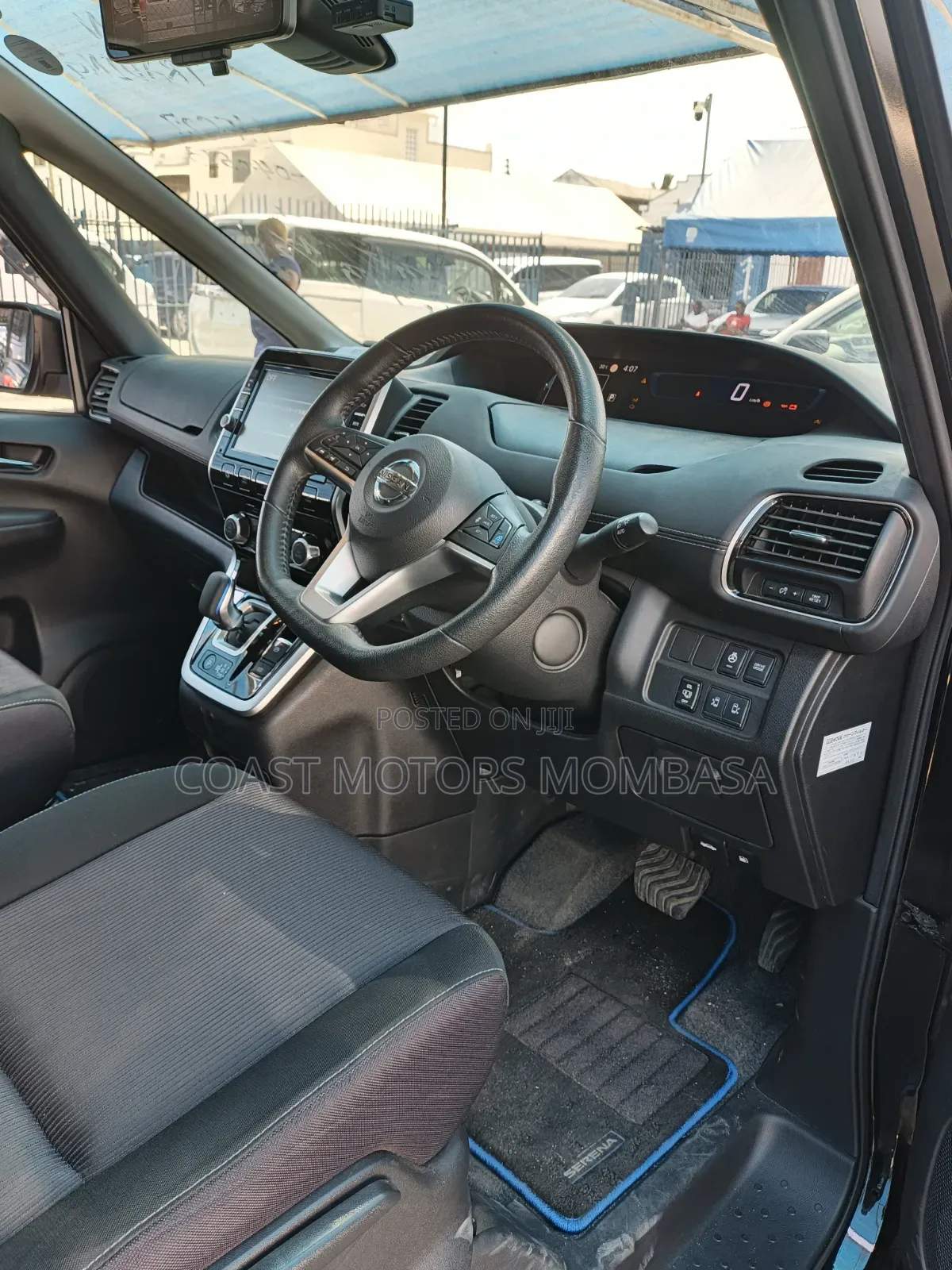 Nissan Serena 2019 Blue