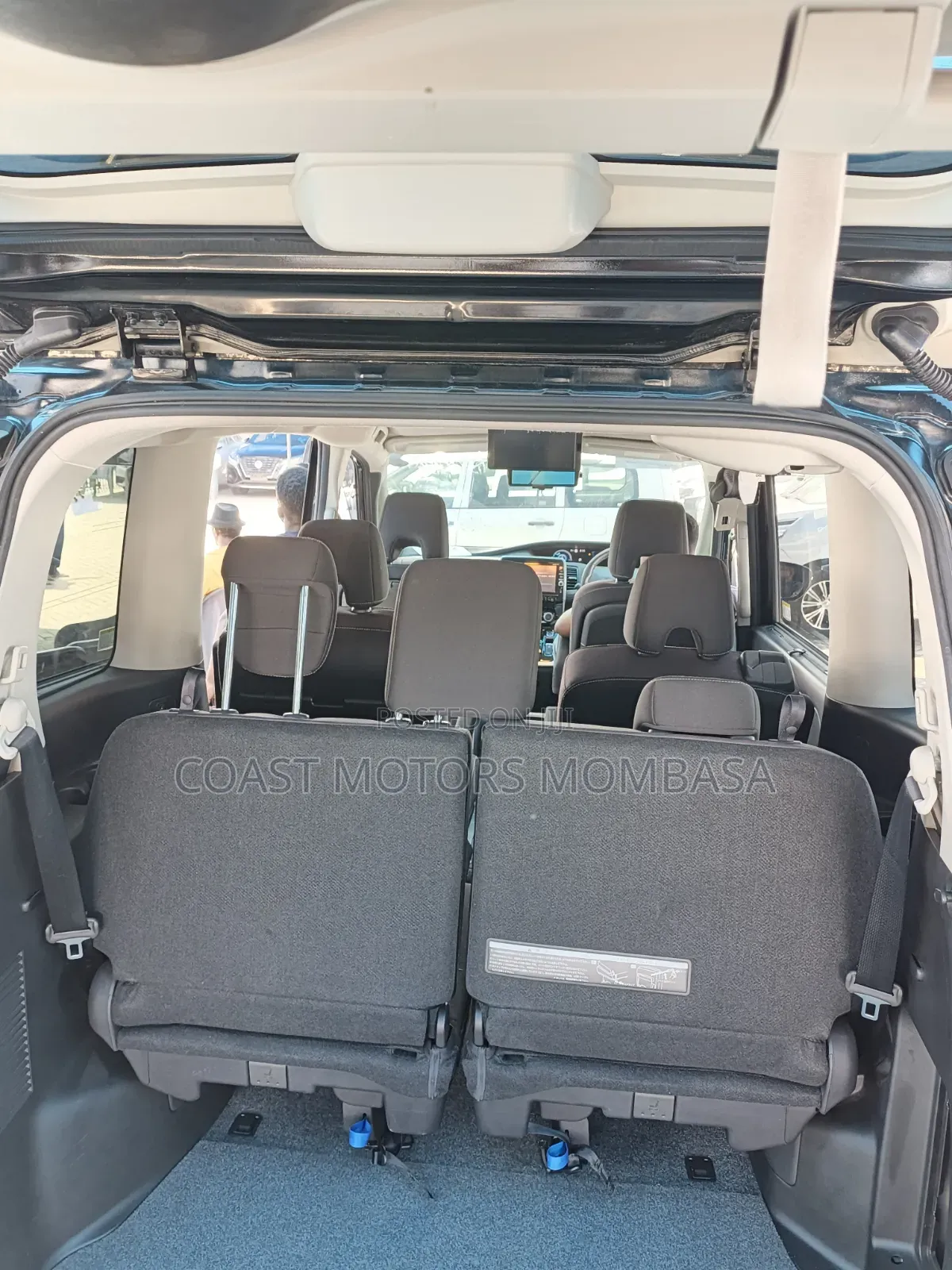 Nissan Serena 2019 Blue