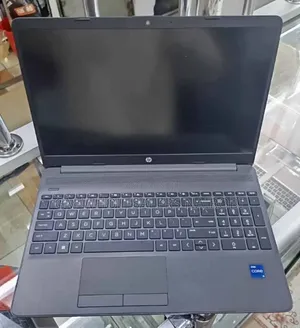New Laptop HP 250 G8 16GB Intel Core i5 SSD 256GB