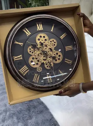 40 Cm Stunning, Large Moving Gear Wall Clock.