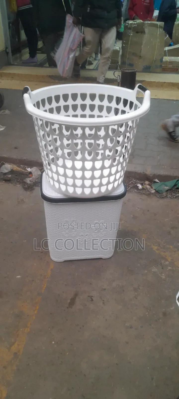 Dual Laundry Baskets(rectangular and Round)