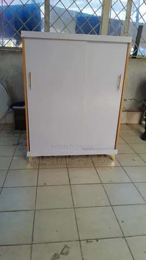 Shoerack With Sliding Doors