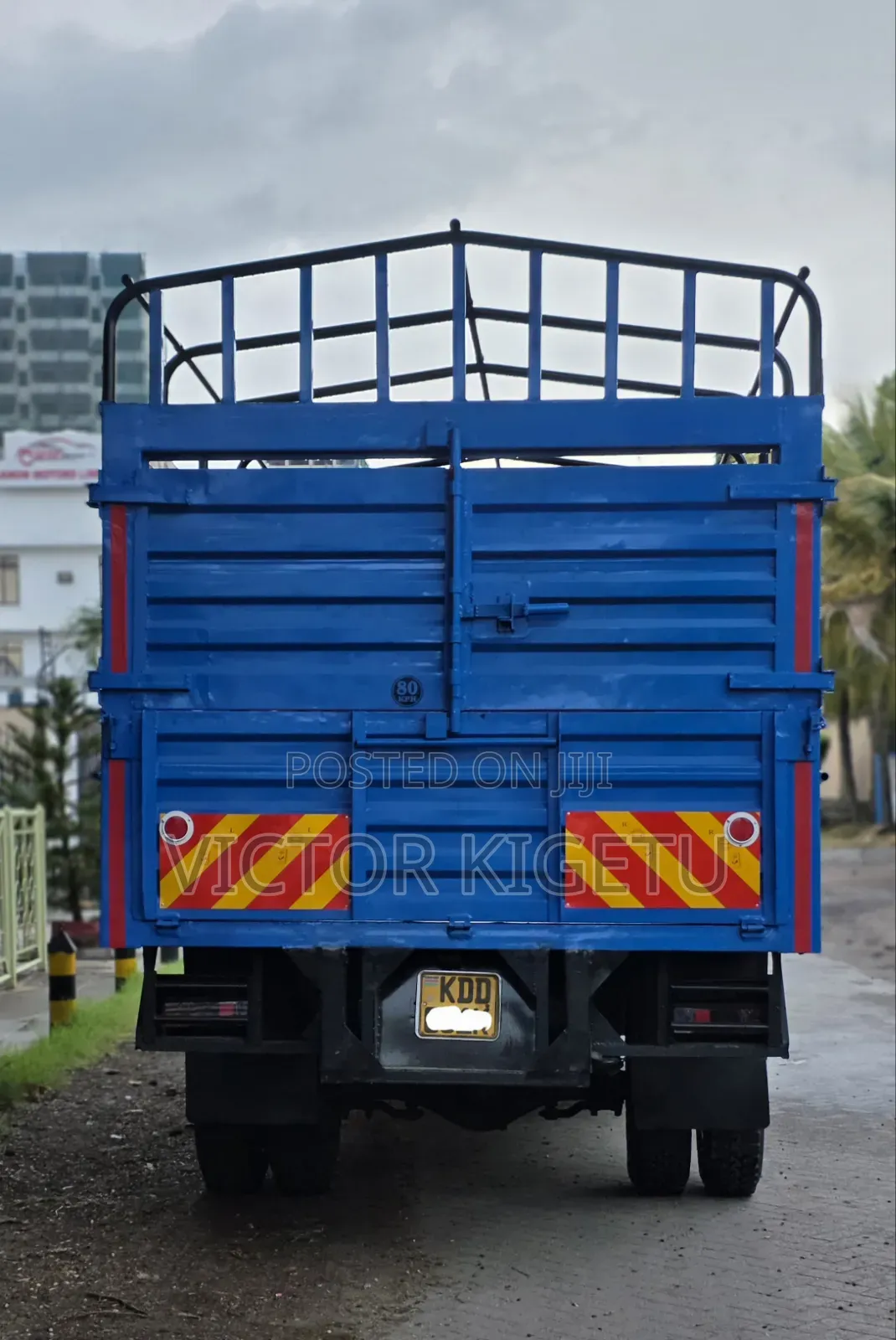 Mitsubishi Canter FE85 Local