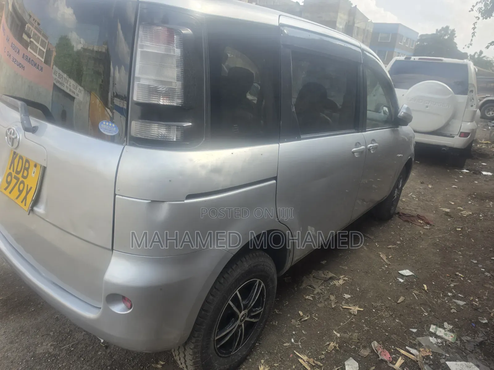 Toyota Sienta 2014 Silver