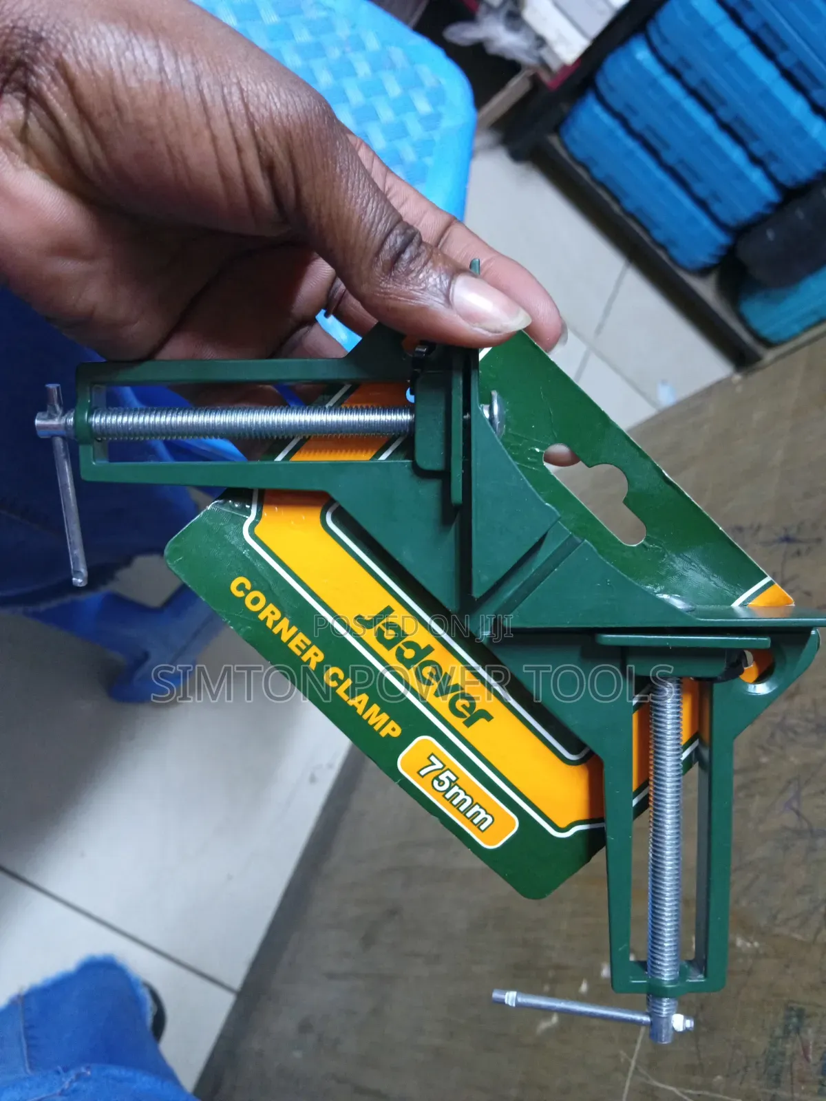 75mm Jadever Metallic Corner Clamp