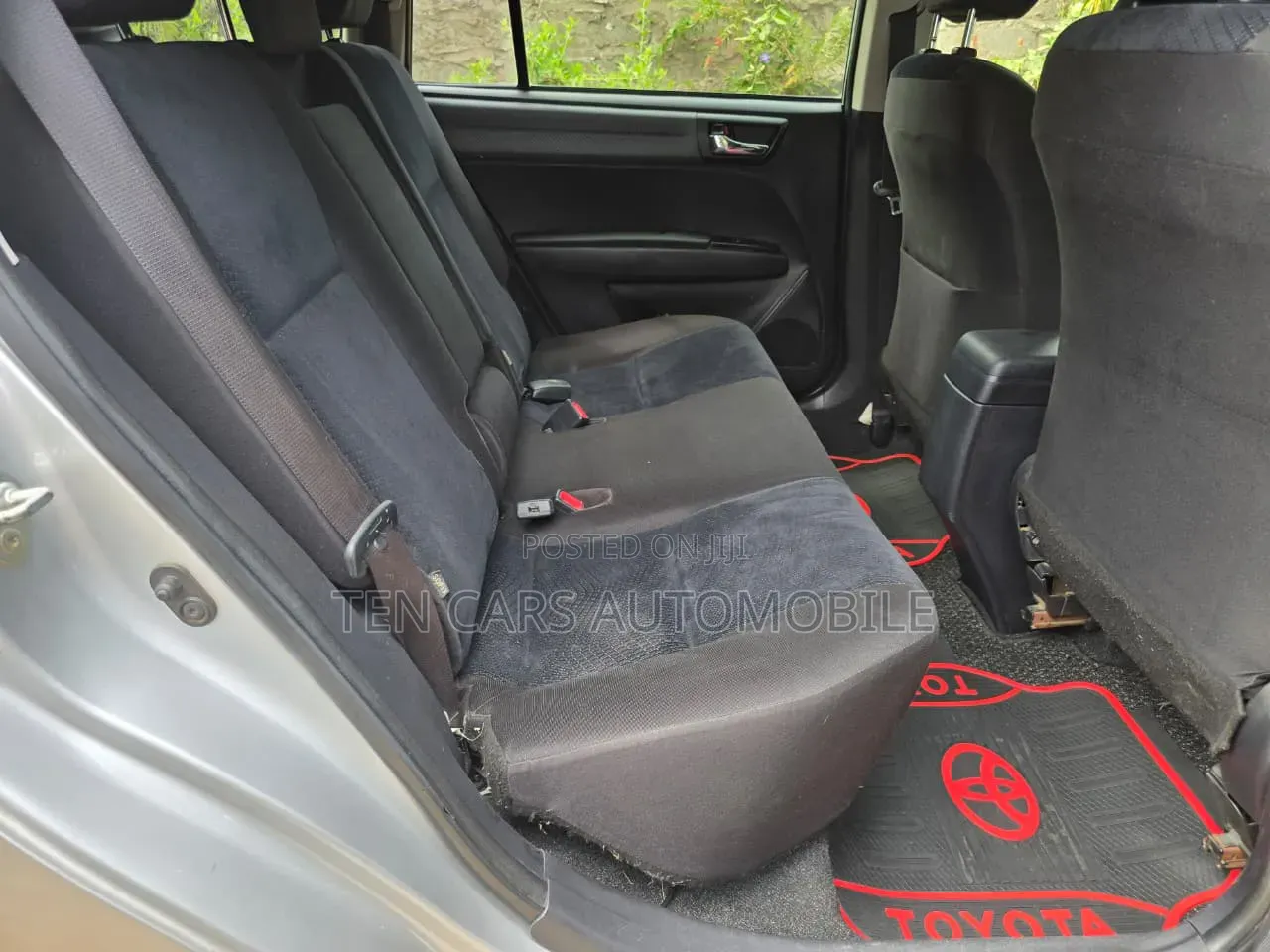 Toyota Corolla Fielder 2013 Silver