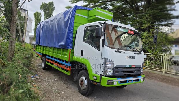 Frr90 Isuzu Open Body With Canvas - thumbnail 3