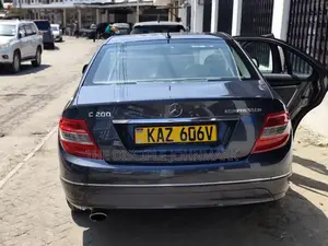 Mercedes-Benz C200 2007 Gray