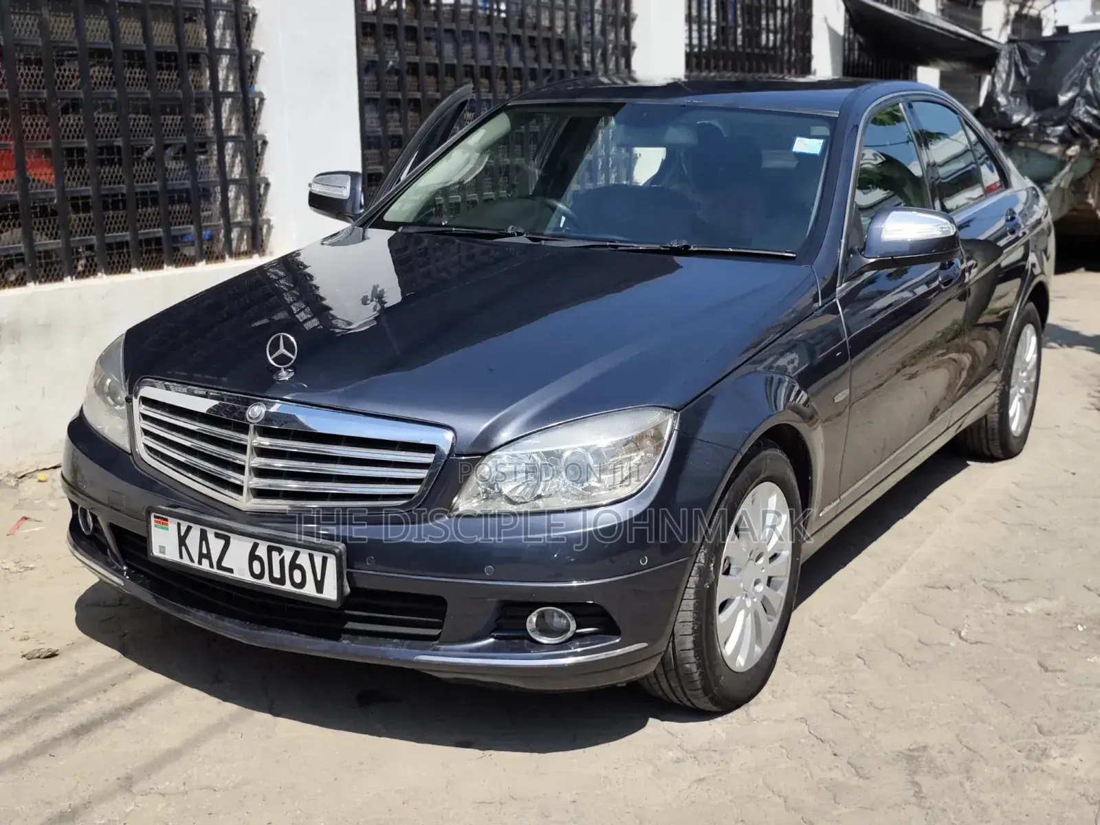 Mercedes-Benz C200 2007 Gray