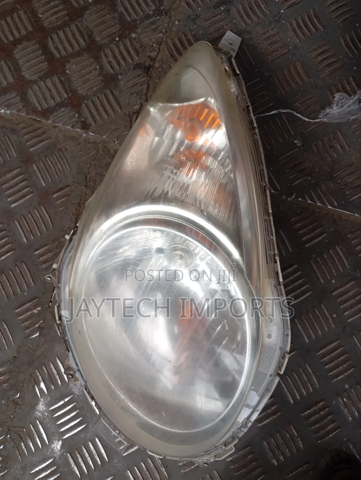 Suzuki Alto 2018 Headlight