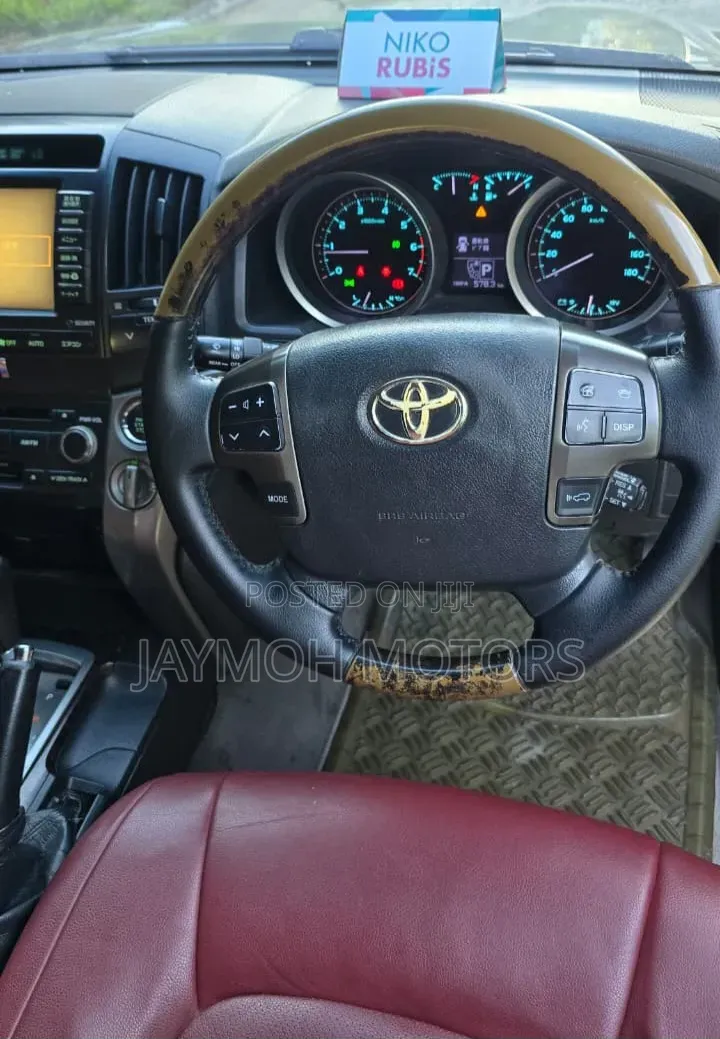 Toyota Land Cruiser 2011 Black