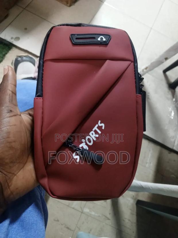 Sports Phone Arm Bags Available - thumbnail 4
