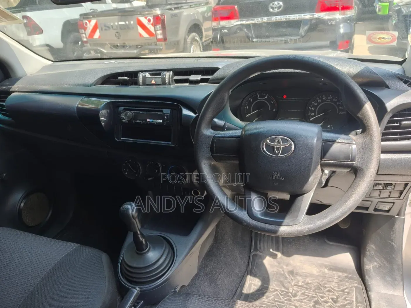 Toyota Hilux 2022 Silver
