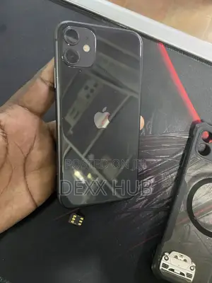 Apple iPhone 11 64 GB Gray