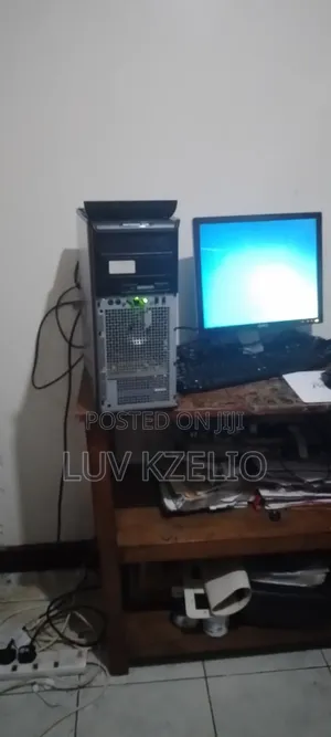 Desktop Computer Dell OptiPlex 790 4GB Intel Pentium HDD 16 GB