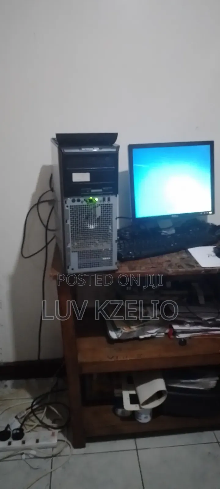 Desktop Computer Dell OptiPlex 790 4GB Intel Pentium HDD 16 GB