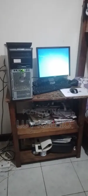 Desktop Computer Dell OptiPlex 790 4GB Intel Pentium HDD 16 GB