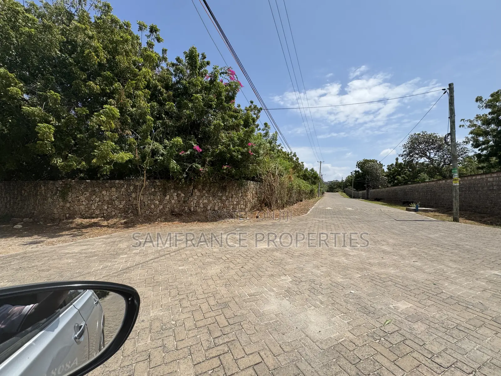Prime 2 Acres Nyali Second Row From Ocean