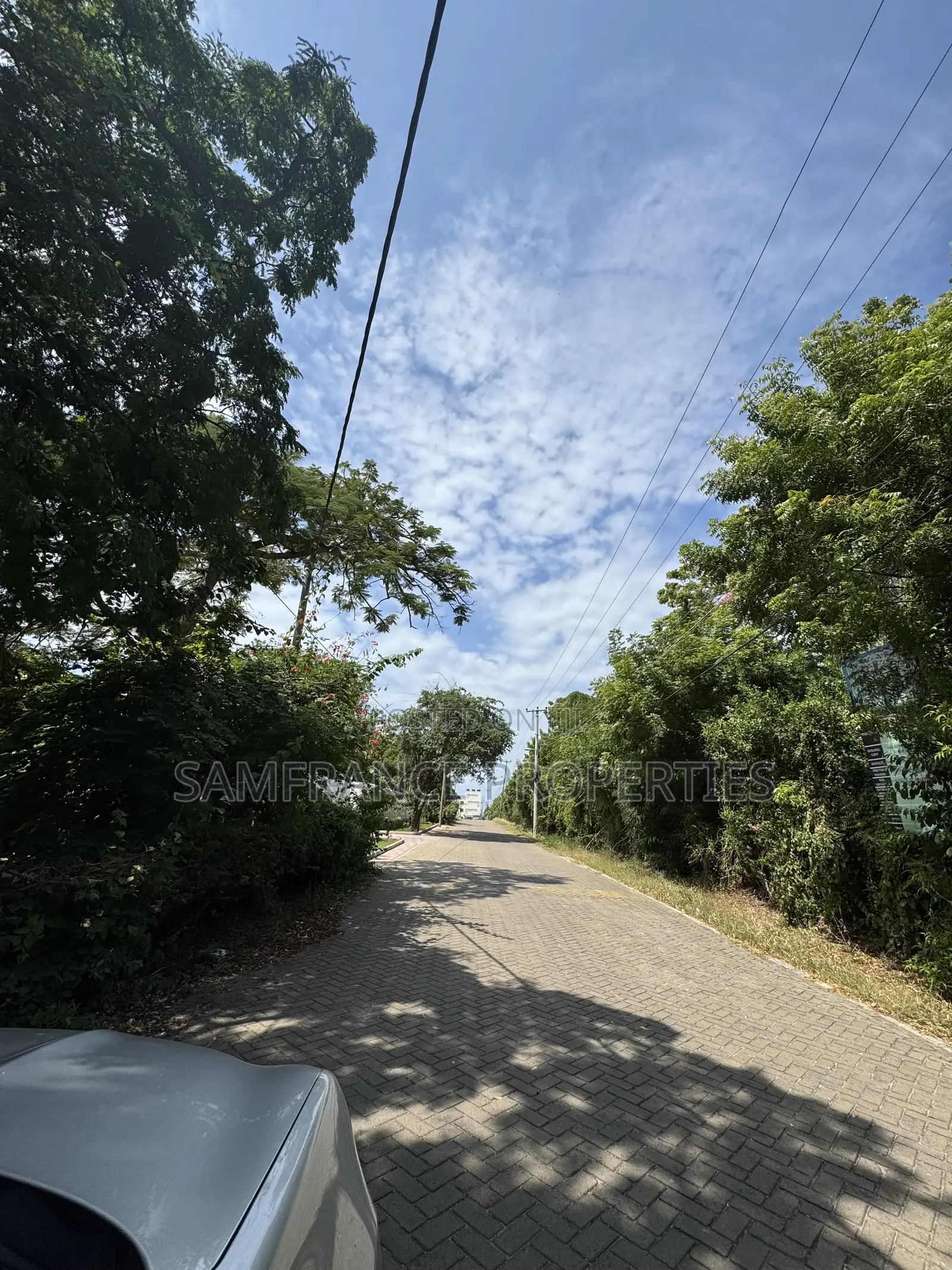 Prime 2 Acres Nyali Second Row From Ocean