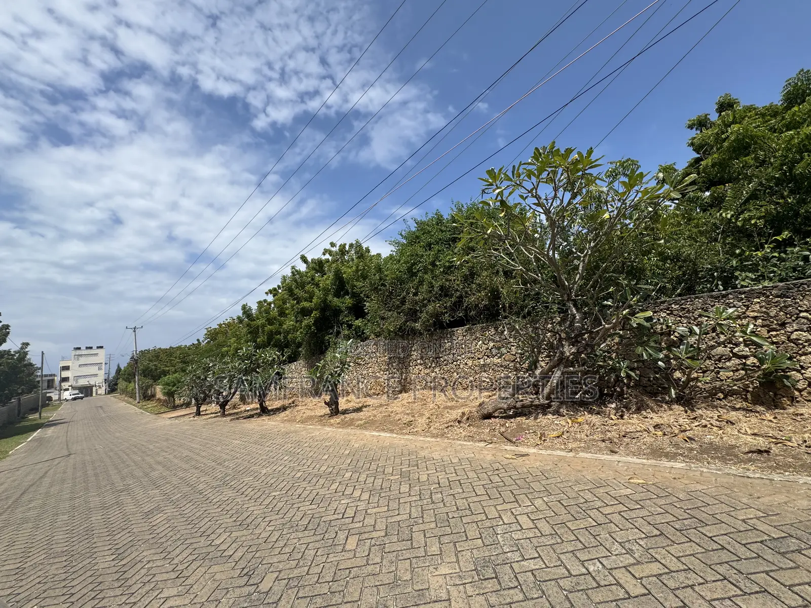 Prime 2 Acres Nyali Second Row From Ocean