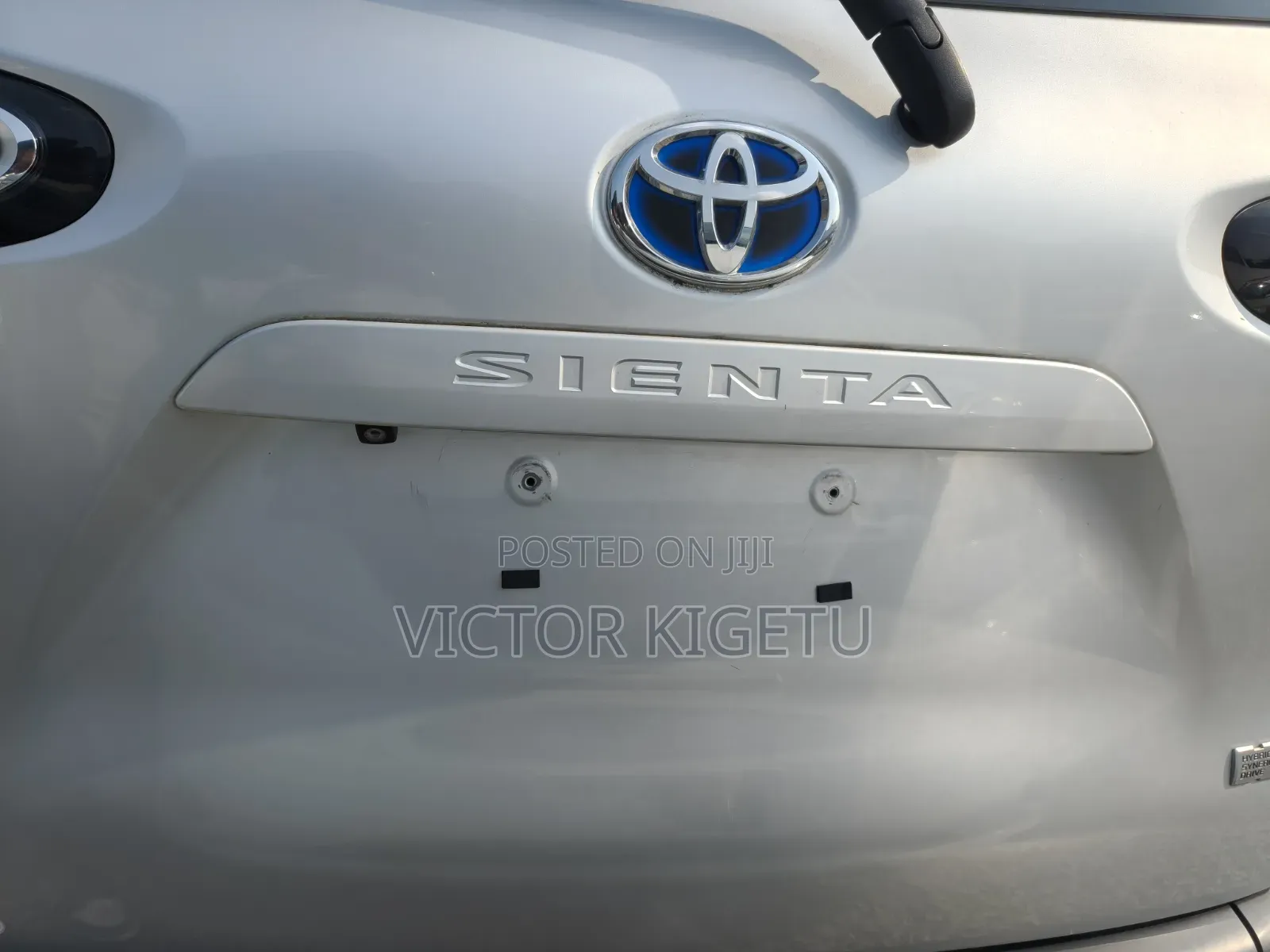 Toyota Sienta 2019 Silver