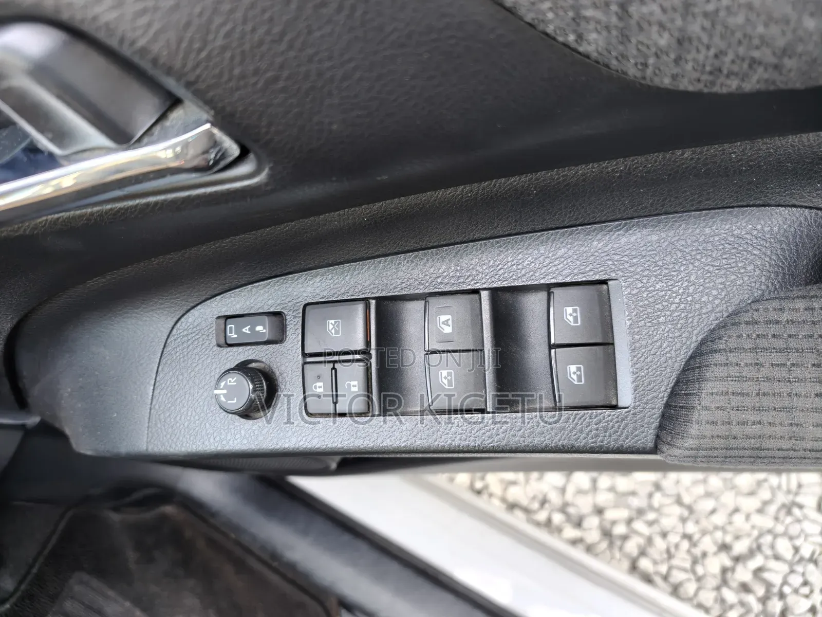 Toyota Sienta 2019 Silver