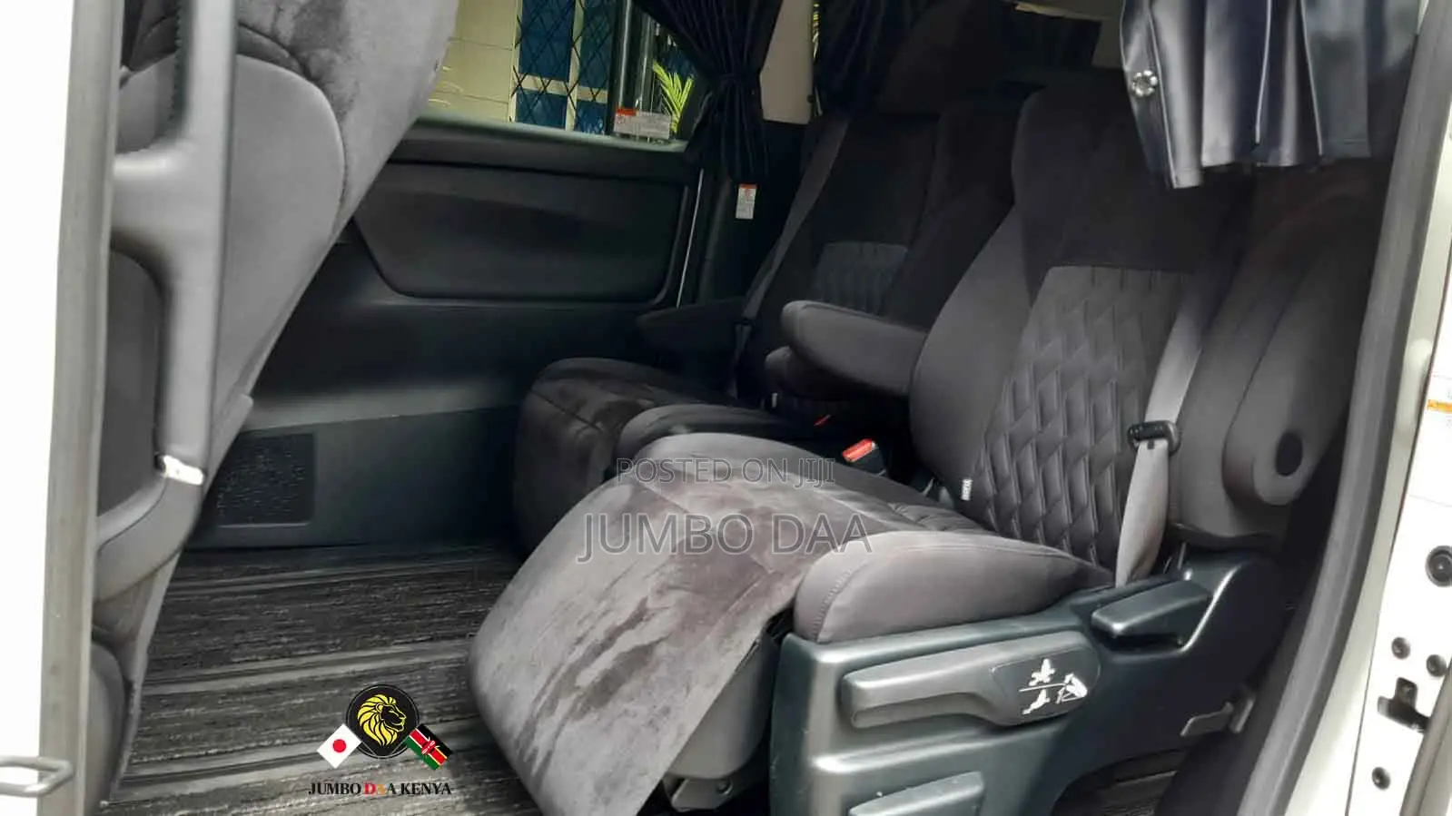 Toyota Alphard 2.5 Petrol FWD 2019 White